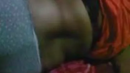 Frumoasa blondă obișnuia să se fută de două ori sex cu pizde goale pe noapte.