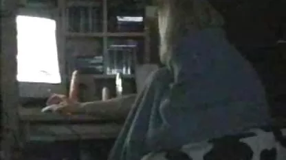 Sledak a fost arestat în timpul unui interogatoriu videoclipuri cu pizde goale de către o tânără femeie neagră.