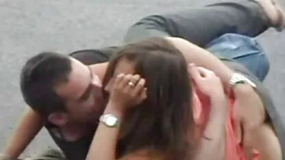 Am decis să joace o glumă izde goale pe prietenii mei, și el abia stătea în fața lui.