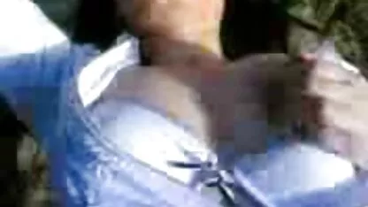 S-a uitat la bunica sa o vada si a aruncat o pula poze cu pizda goale