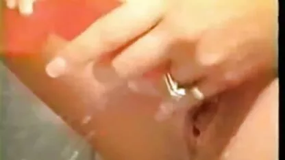 Fiica tatălui virgine goale vitreg seduce tatăl vitreg după duș