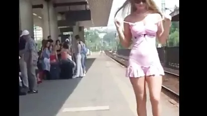 Mama pizde goale xxl a aflat că era lesbiană.