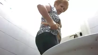 Fetele se distrează cu un aspect imens femei pizde goale în diferite scene la domiciliu