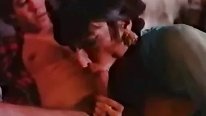 Fata pizde bune goale seduce să-l văd în parcuri cu role