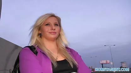 Masaj terapeutic a refuzat să deranjeze iubitor pasionat pasarici goale