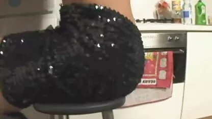 Taie poze cu pizde gole gura prietenei lui.