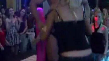 Busty mama filme cu pizde goale mănâncă fiul lui cocoș.