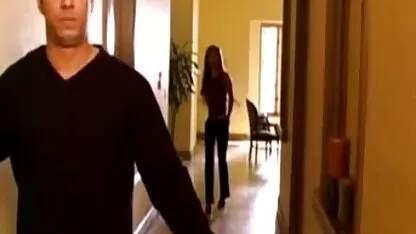 Mama mea este fericită pentru că fiul videoclipuri cu pizde goale ei are o pula mare.
