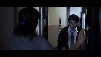 Se masturbează în birou și înregistrează totul. mature goale