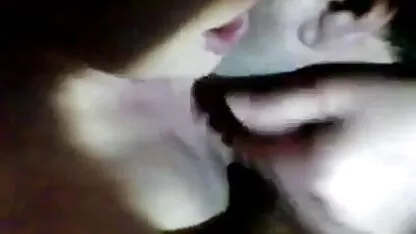 Un tânăr în lenjerie pizda lui andreea mantea roz dracului