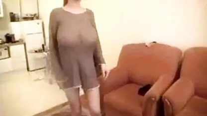 Cilindrul lui Nadine își dezvăluie filme porno pizde goale magia în bucătărie.