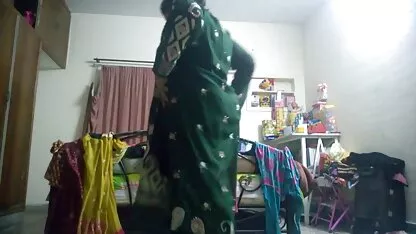 Limba pizde goale virgine în mașină
