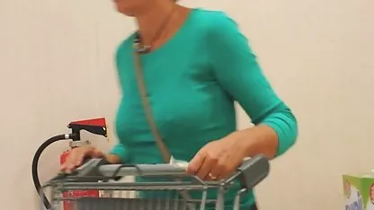 Ver.com un profesor de pizde goale bune educație fizică în clasă.