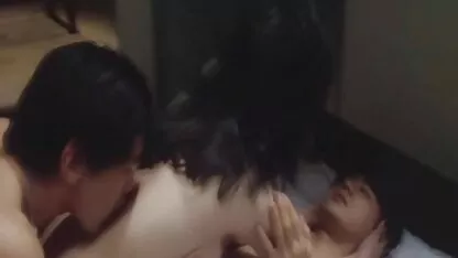 Baloane vărsate pe sânii mari ai poze cu pizde gole mamei.