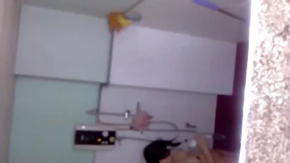 O grămadă de studenți este greu de pize goale penetrat.