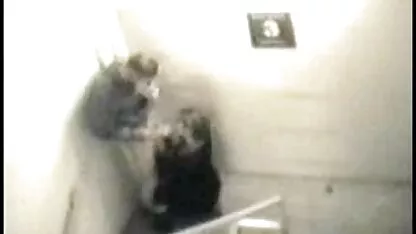 Pieptoase Latine arată păsărică pe pizde bune goale onebcam.