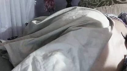 Ceas soția cu soția cu cum în interiorul fete în țîțele goale